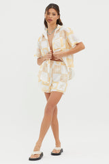 Just A Hunch Shorts Shell Print Yellow Multi